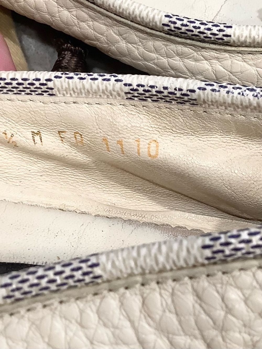 Louis Vuitton White Leather Bow Trim Ballet Flats - Picture 8 of 11